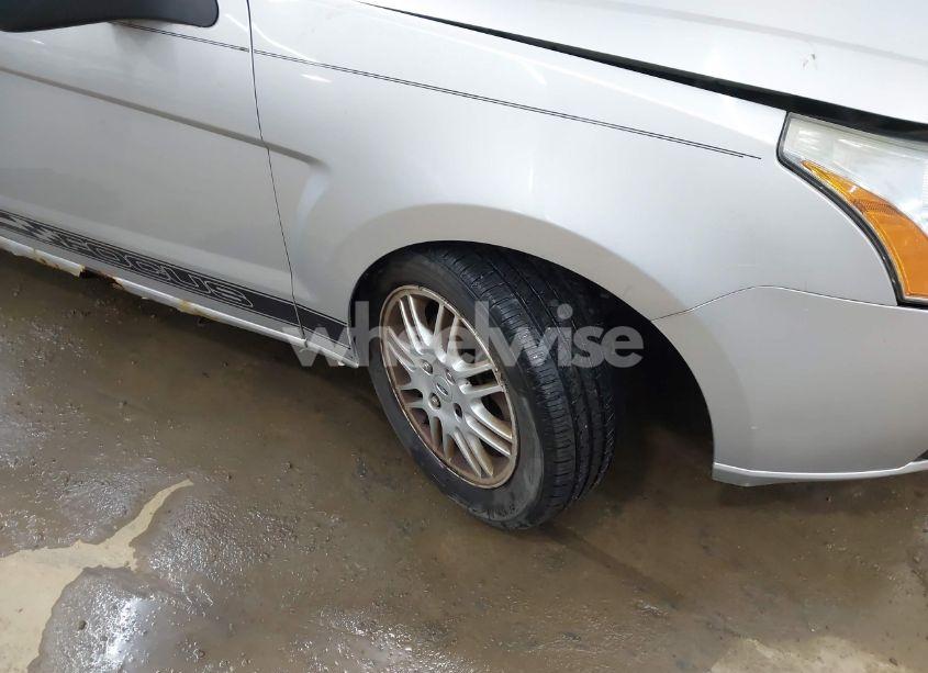 Photo 6 of 2011 Ford Focus SE (VIN 1FAHP3FN1BW120916)