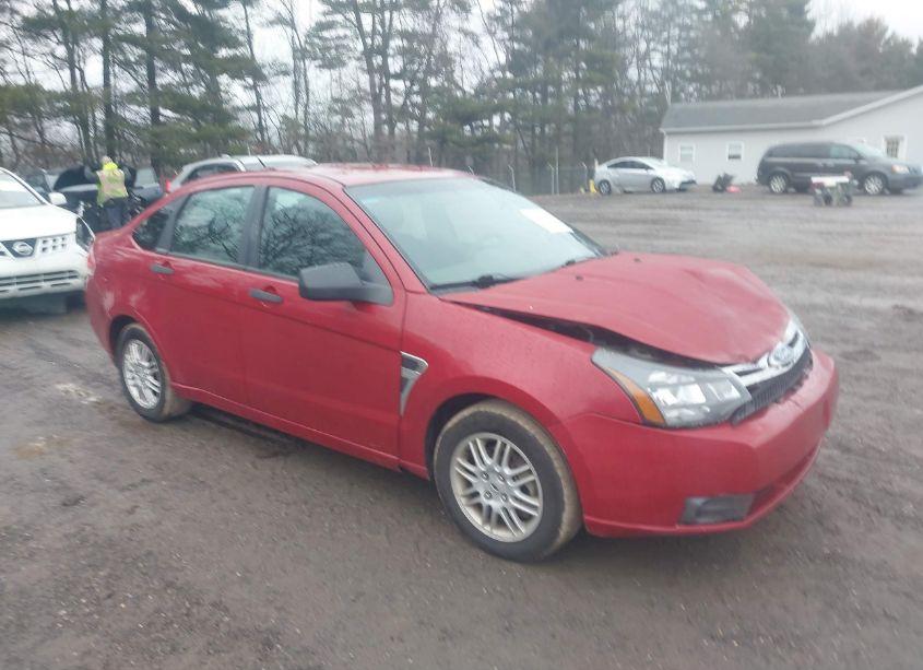 2011 Ford Focus SE (VIN 1FAHP3FN1BW129521) main photo