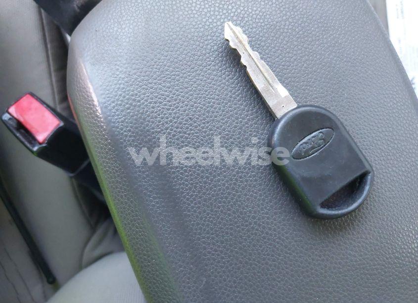 Photo 11 of 2011 Ford Focus SE (VIN 1FAHP3FN1BW142754)