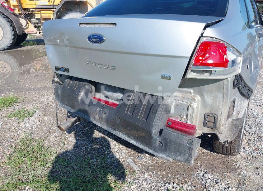 Photo 13 of 2011 Ford Focus SE (VIN 1FAHP3FN1BW142754)
