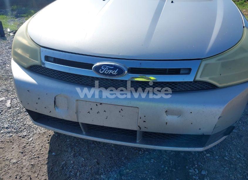 Photo 16 of 2011 Ford Focus SE (VIN 1FAHP3FN1BW142754)