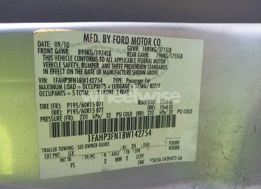 Photo 9 of 2011 Ford Focus SE (VIN 1FAHP3FN1BW142754)