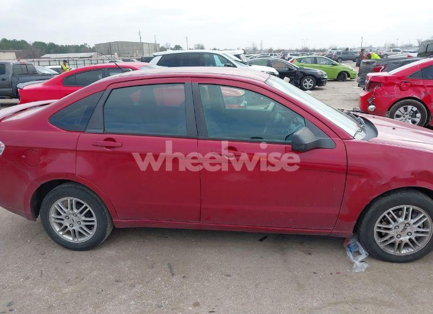 Photo 13 of 2011 Ford Focus SE (VIN 1FAHP3FN1BW162292)