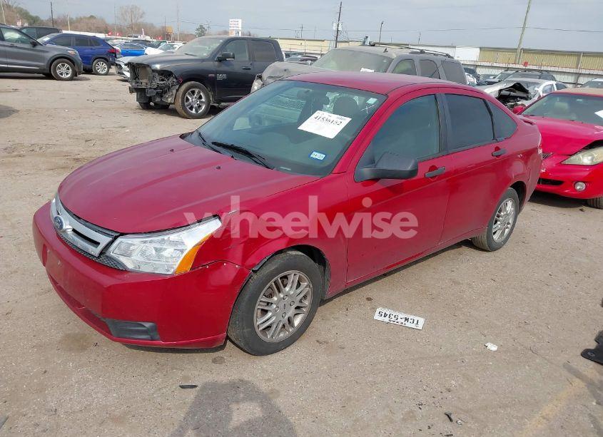 Photo 2 of 2011 Ford Focus SE (VIN 1FAHP3FN1BW162292)