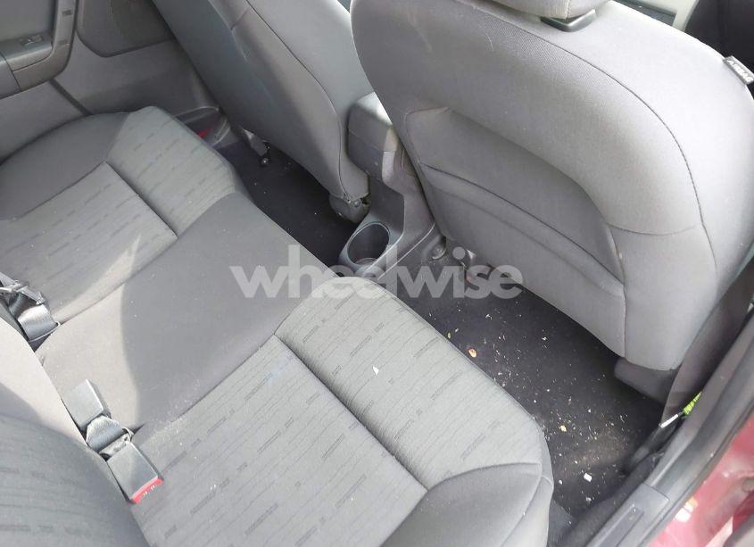 Photo 8 of 2011 Ford Focus SE (VIN 1FAHP3FN1BW162292)