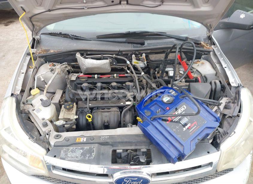 Photo 10 of 2011 Ford Focus SE (VIN 1FAHP3FN1BW165094)