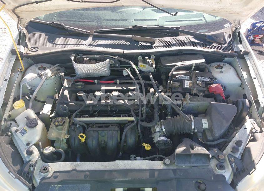 Photo 10 of 2010 Ford Focus SE (VIN 1FAHP3FN2AW118221)