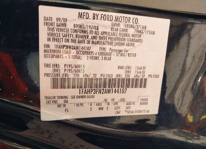 Photo 9 of 2010 Ford Focus SE (VIN 1FAHP3FN2AW144107)