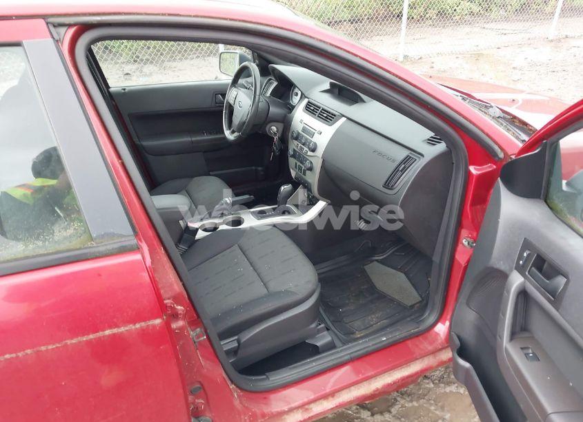 Photo 5 of 2010 Ford Focus SE (VIN 1FAHP3FN2AW147573)