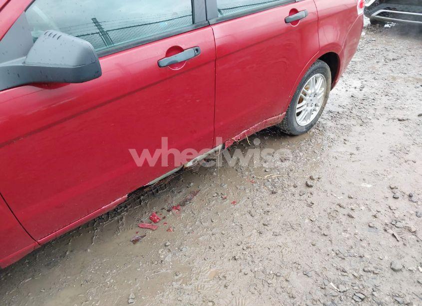Photo 6 of 2010 Ford Focus SE (VIN 1FAHP3FN2AW147573)