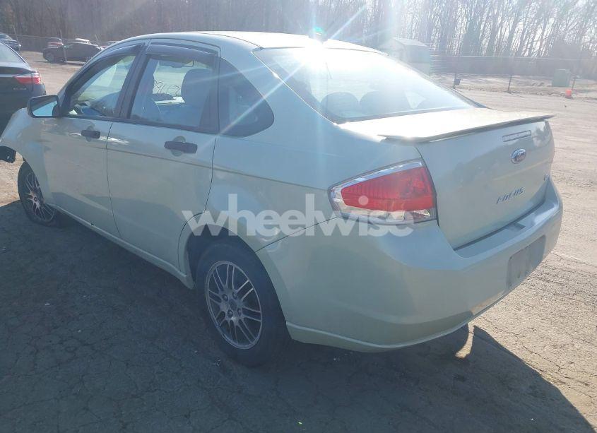 Photo 3 of 2010 Ford Focus SE (VIN 1FAHP3FN2AW178368)