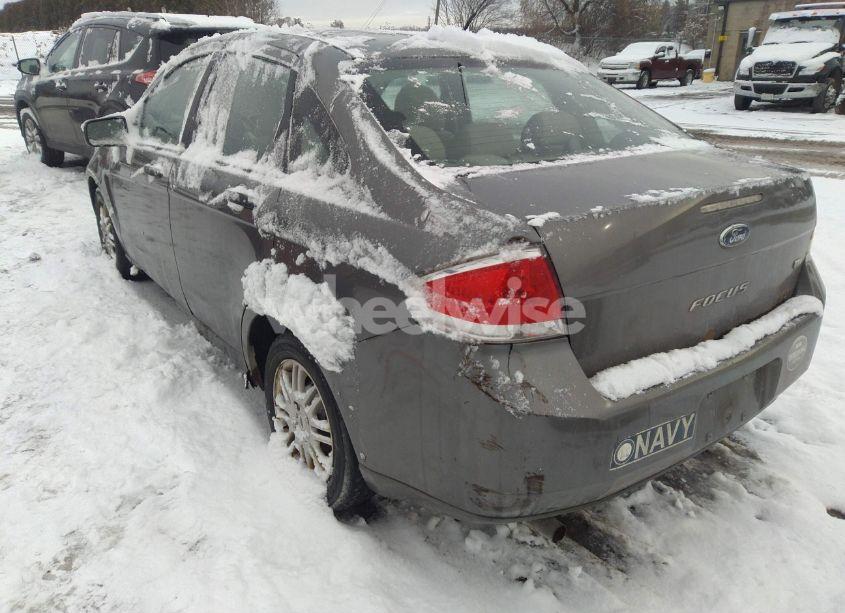 Photo 3 of 2010 Ford Focus SE (VIN 1FAHP3FN2AW184638)