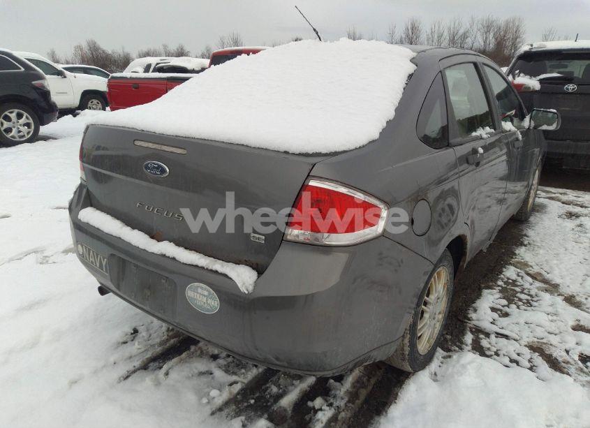 Photo 4 of 2010 Ford Focus SE (VIN 1FAHP3FN2AW184638)