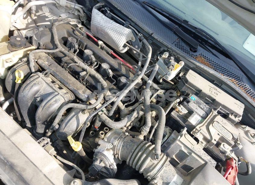 Photo 10 of 2010 Ford Focus SE (VIN 1FAHP3FN2AW207710)