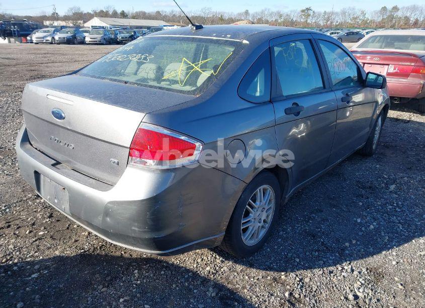 Photo 4 of 2010 Ford Focus SE (VIN 1FAHP3FN2AW213636)