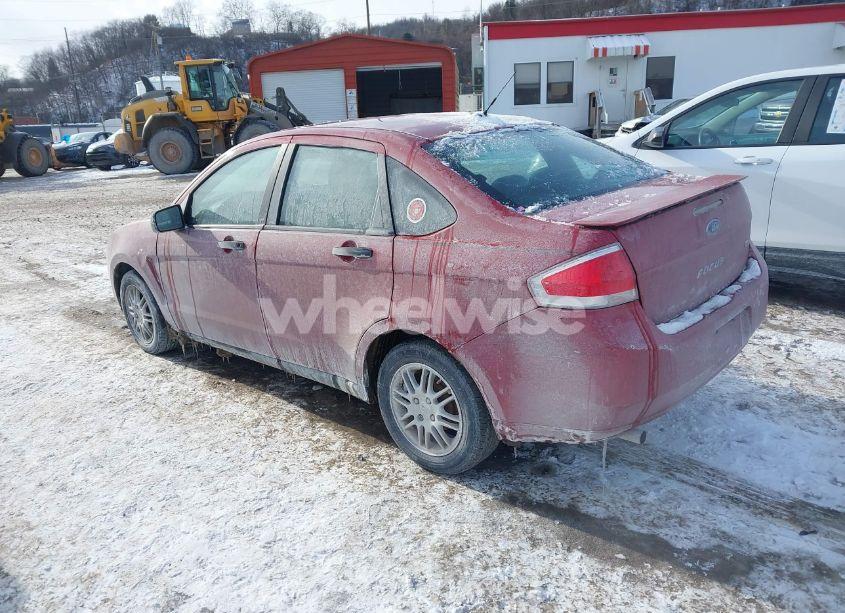 Photo 3 of 2010 Ford Focus SE (VIN 1FAHP3FN2AW214043)