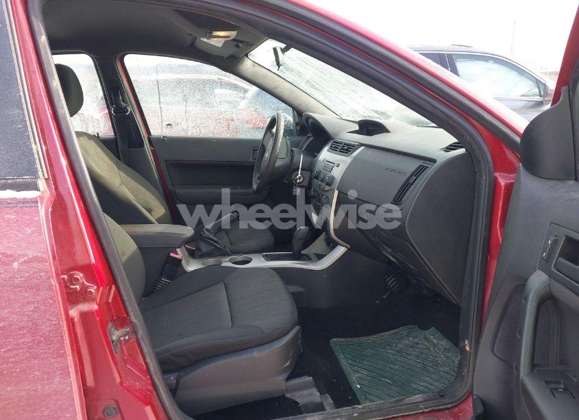 Photo 5 of 2010 Ford Focus SE (VIN 1FAHP3FN2AW214043)