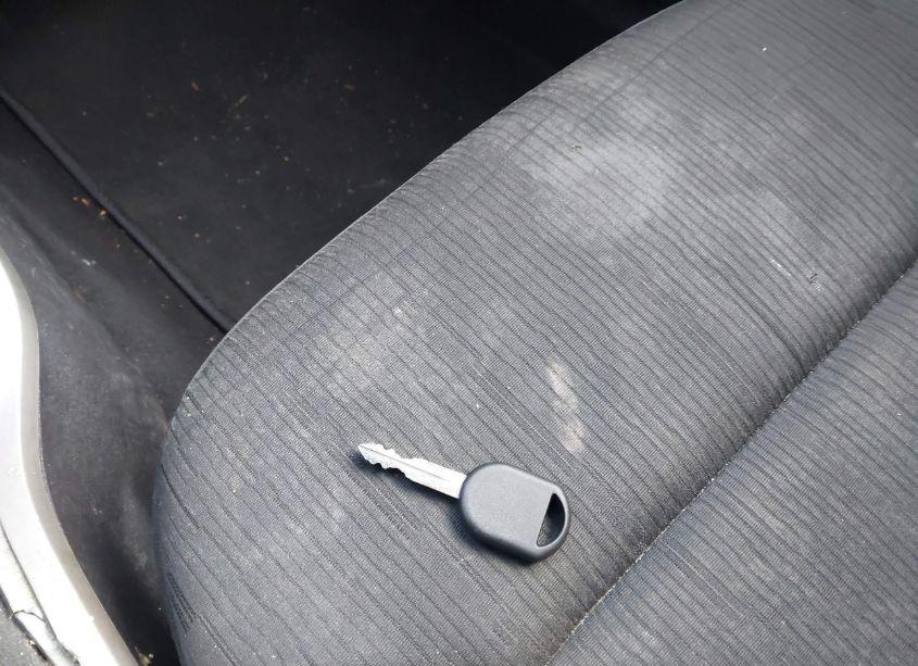 Photo 11 of 2010 Ford Focus SE (VIN 1FAHP3FN2AW221476)