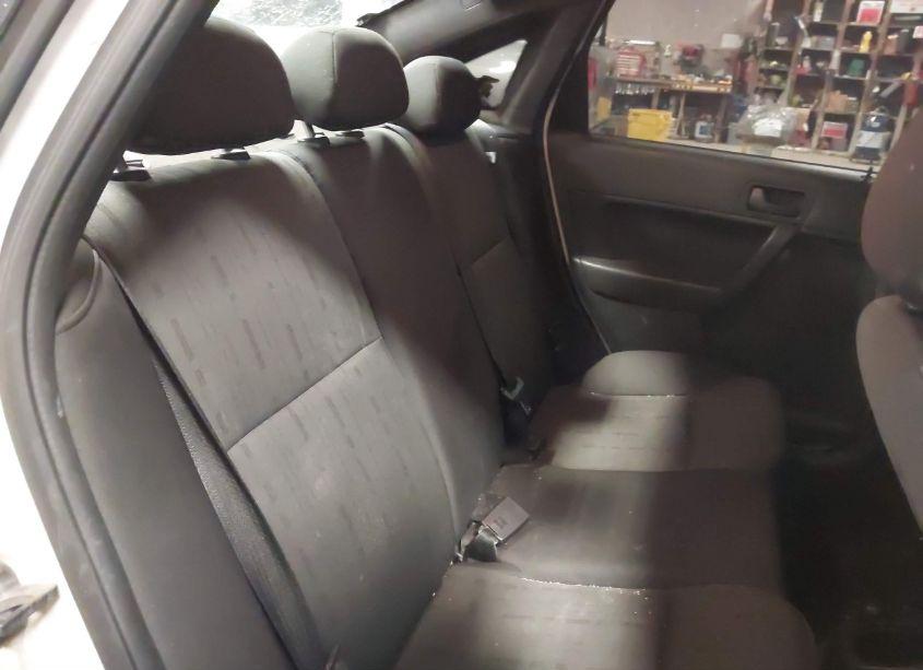 Photo 16 of 2010 Ford Focus SE (VIN 1FAHP3FN2AW221476)