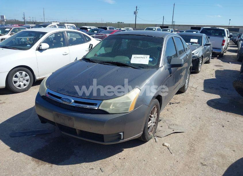 Photo 2 of 2010 Ford Focus SE (VIN 1FAHP3FN2AW229903)