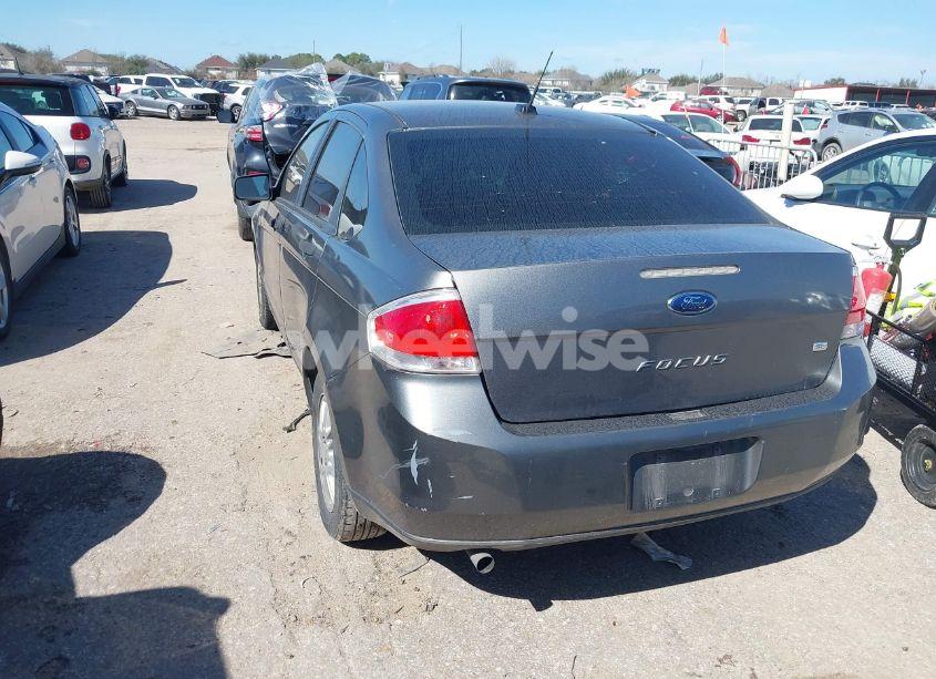 Photo 3 of 2010 Ford Focus SE (VIN 1FAHP3FN2AW229903)