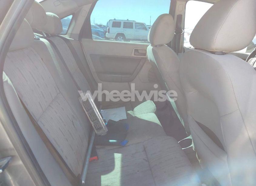 Photo 8 of 2010 Ford Focus SE (VIN 1FAHP3FN2AW229903)