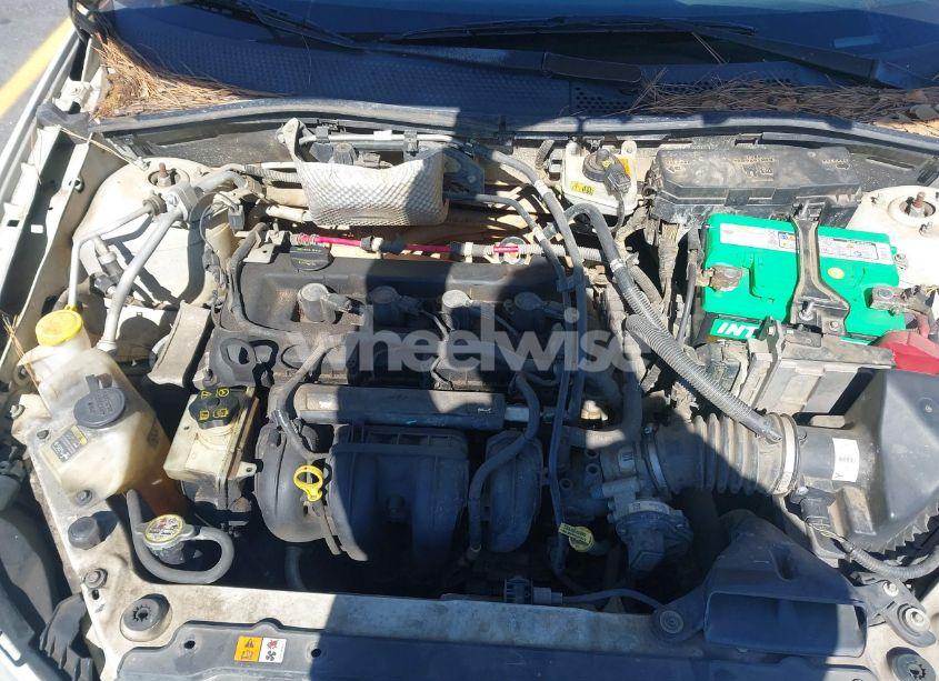 Photo 10 of 2010 Ford Focus SE (VIN 1FAHP3FN2AW236799)