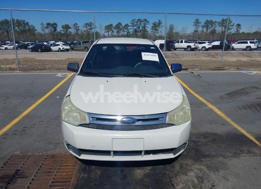 Photo 6 of 2010 Ford Focus SE (VIN 1FAHP3FN2AW236799)