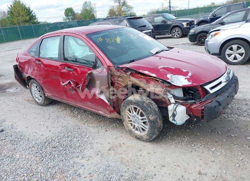 2010 Ford Focus SE (VIN 1FAHP3FN2AW239296) main photo