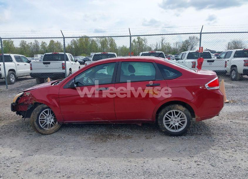 Photo 14 of 2010 Ford Focus SE (VIN 1FAHP3FN2AW239296)