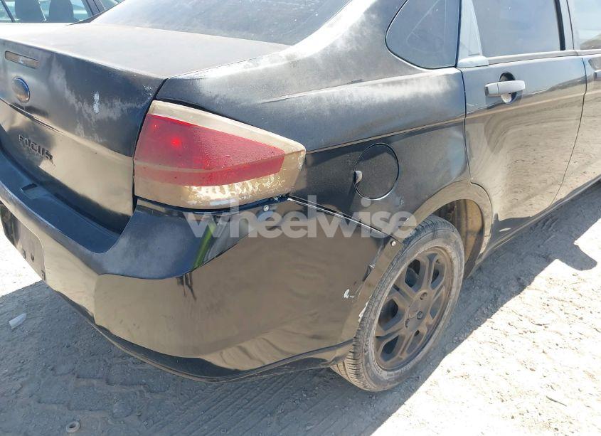 Photo 6 of 2010 Ford Focus SE (VIN 1FAHP3FN2AW270841)