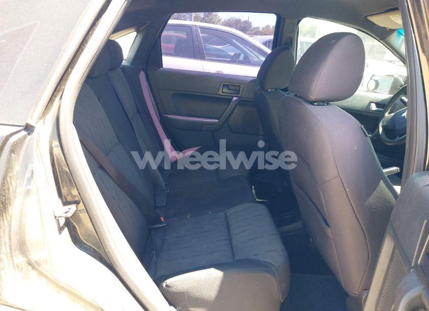 Photo 8 of 2010 Ford Focus SE (VIN 1FAHP3FN2AW270841)