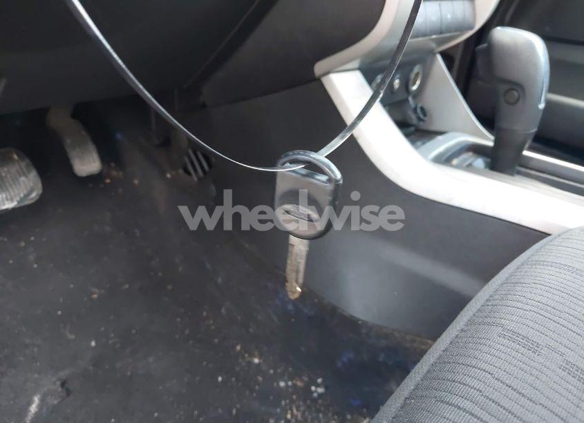 Photo 11 of 2010 Ford Focus SE (VIN 1FAHP3FN2AW277420)