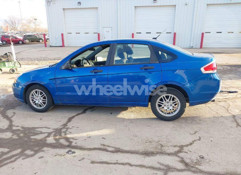 Photo 14 of 2010 Ford Focus SE (VIN 1FAHP3FN2AW277420)