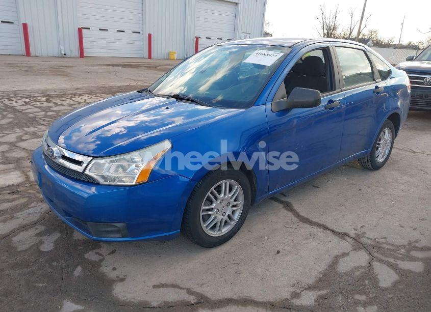 Photo 2 of 2010 Ford Focus SE (VIN 1FAHP3FN2AW277420)