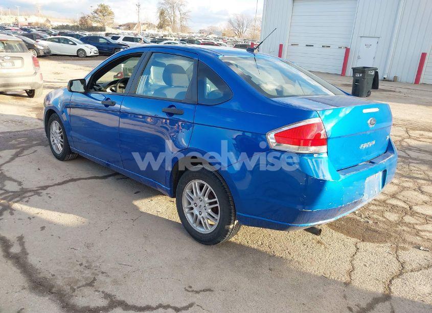 Photo 3 of 2010 Ford Focus SE (VIN 1FAHP3FN2AW277420)