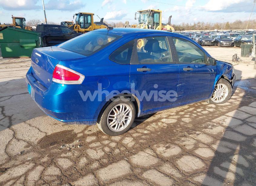 Photo 4 of 2010 Ford Focus SE (VIN 1FAHP3FN2AW277420)