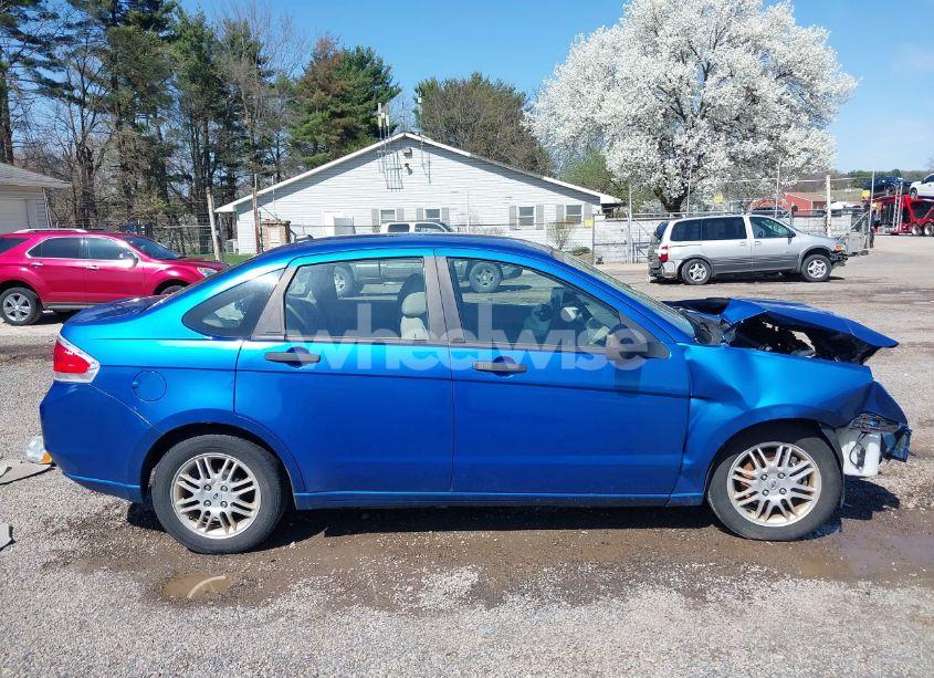 Photo 14 of 2010 Ford Focus SE (VIN 1FAHP3FN2AW278017)