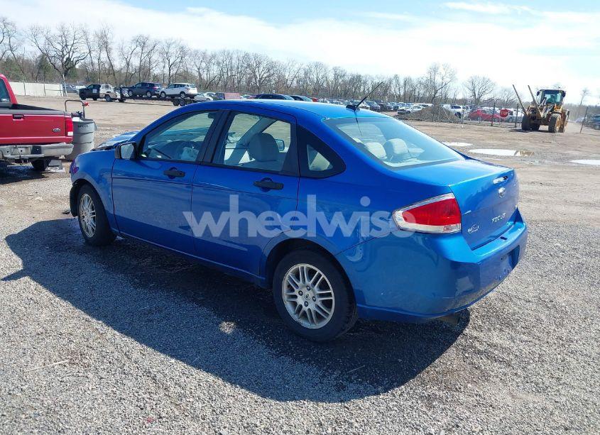 Photo 3 of 2010 Ford Focus SE (VIN 1FAHP3FN2AW278017)