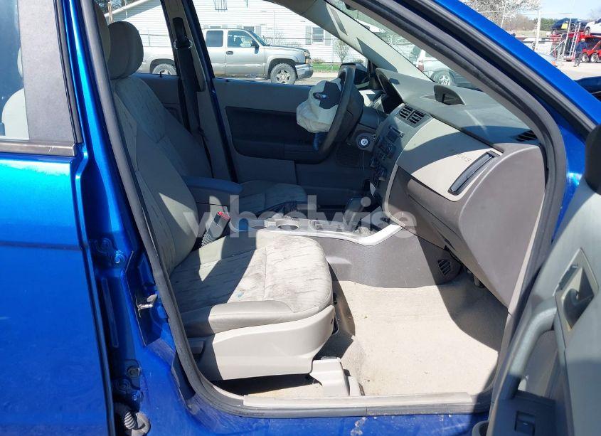 Photo 5 of 2010 Ford Focus SE (VIN 1FAHP3FN2AW278017)