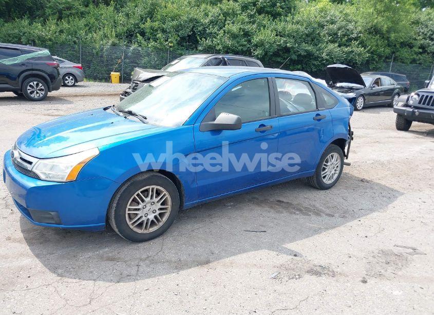 Photo 2 of 2010 Ford Focus SE (VIN 1FAHP3FN2AW285243)