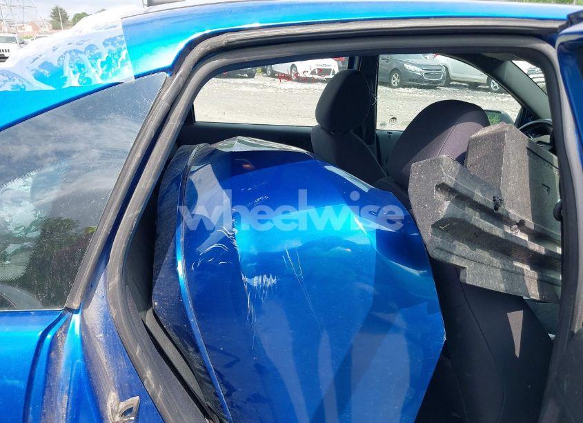 Photo 8 of 2010 Ford Focus SE (VIN 1FAHP3FN2AW285243)