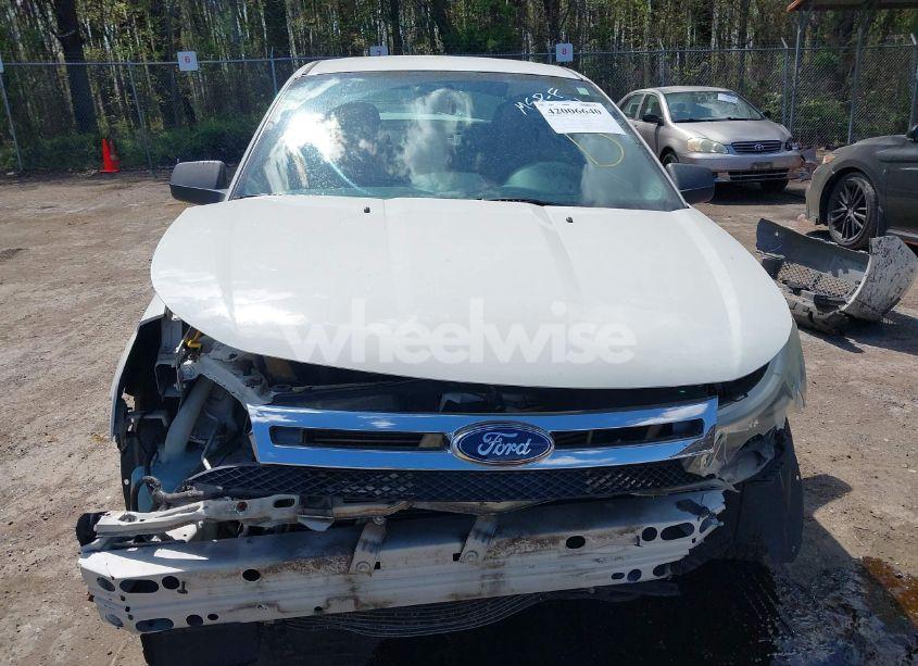 Photo 12 of 2011 Ford Focus SE (VIN 1FAHP3FN2BW100531)