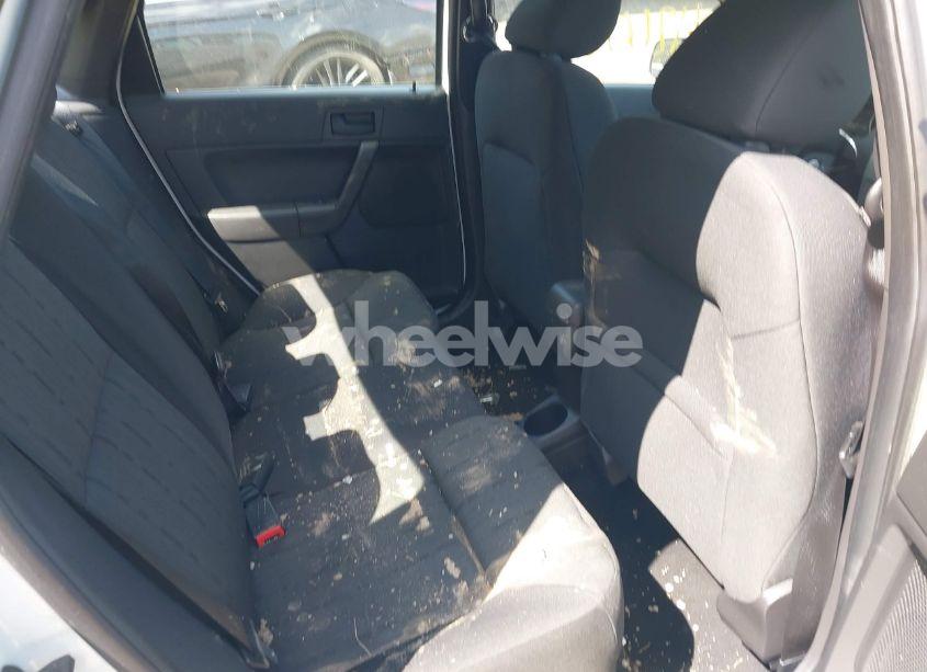 Photo 8 of 2011 Ford Focus SE (VIN 1FAHP3FN2BW100531)