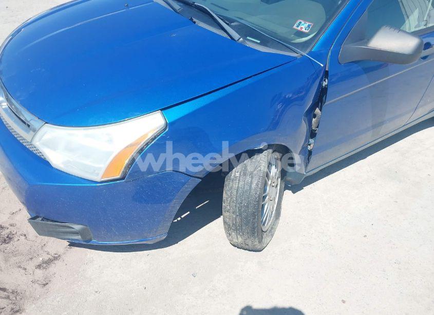 Photo 6 of 2011 Ford Focus SE (VIN 1FAHP3FN2BW111187)