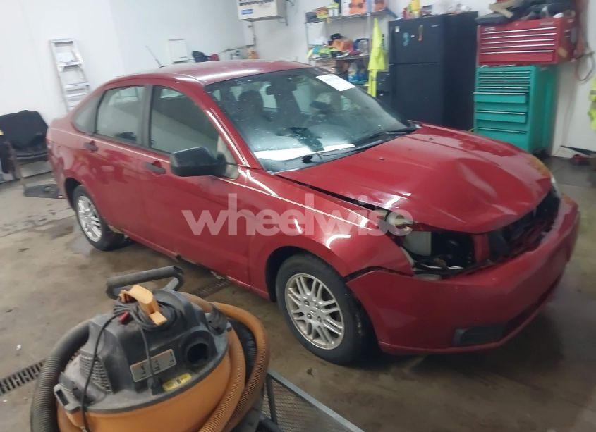 2011 Ford Focus SE (VIN 1FAHP3FN2BW116213) main photo