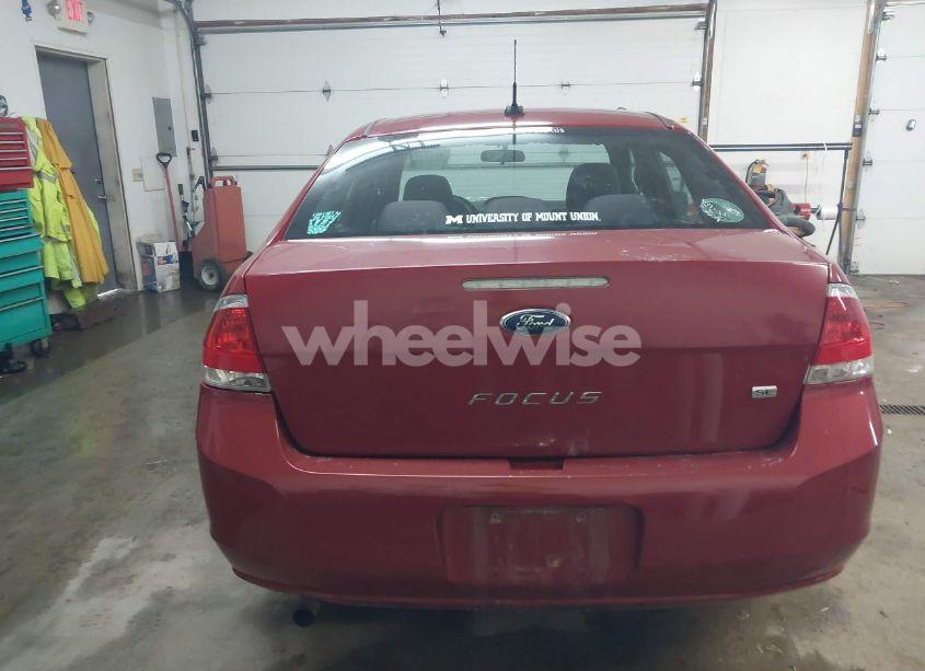 Photo 17 of 2011 Ford Focus SE (VIN 1FAHP3FN2BW116213)