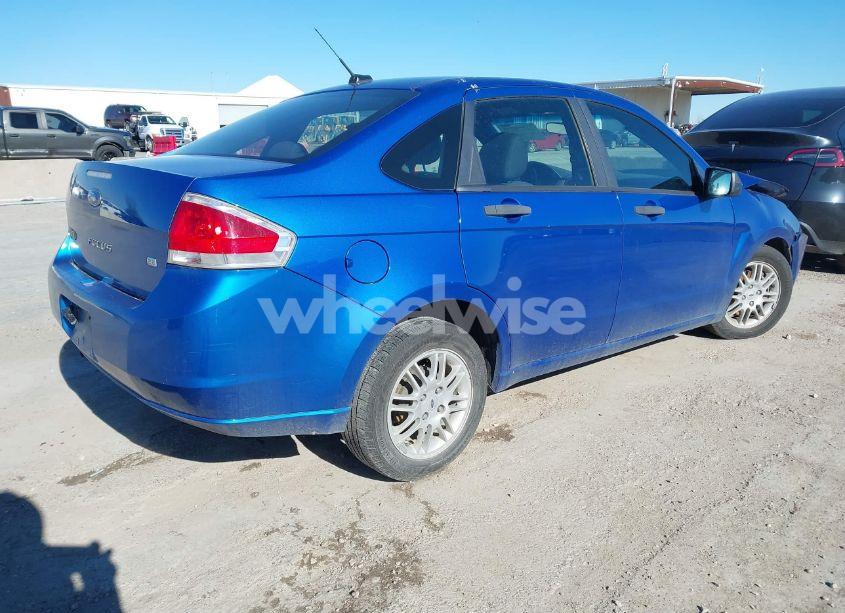 Photo 4 of 2011 Ford Focus SE (VIN 1FAHP3FN2BW117507)