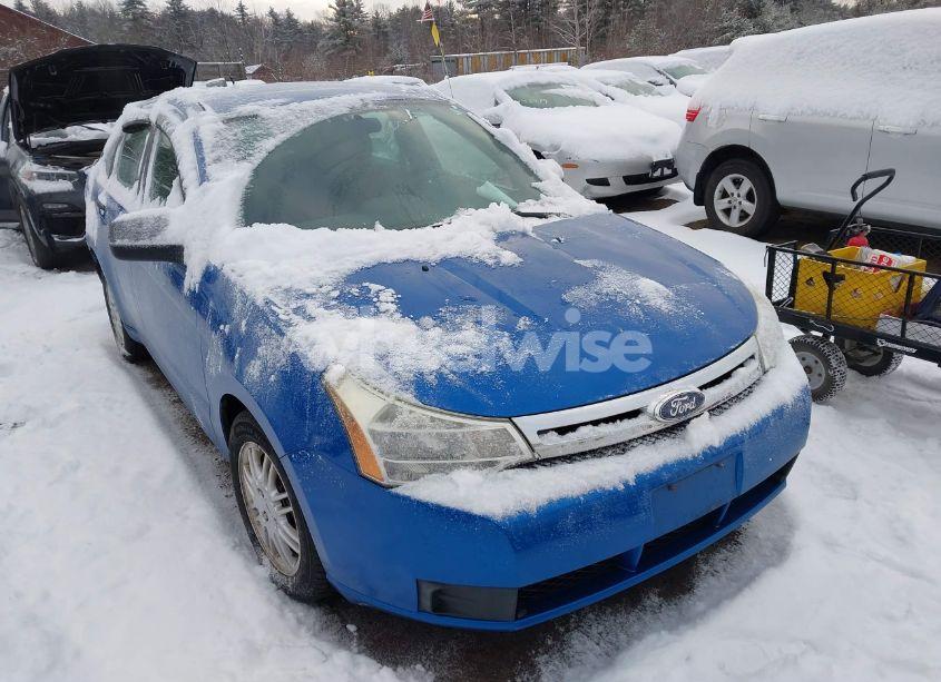 2011 Ford Focus SE (VIN 1FAHP3FN2BW126417) main photo