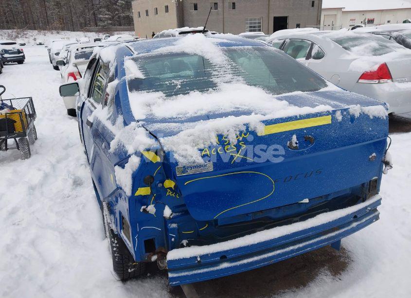 Photo 3 of 2011 Ford Focus SE (VIN 1FAHP3FN2BW126417)